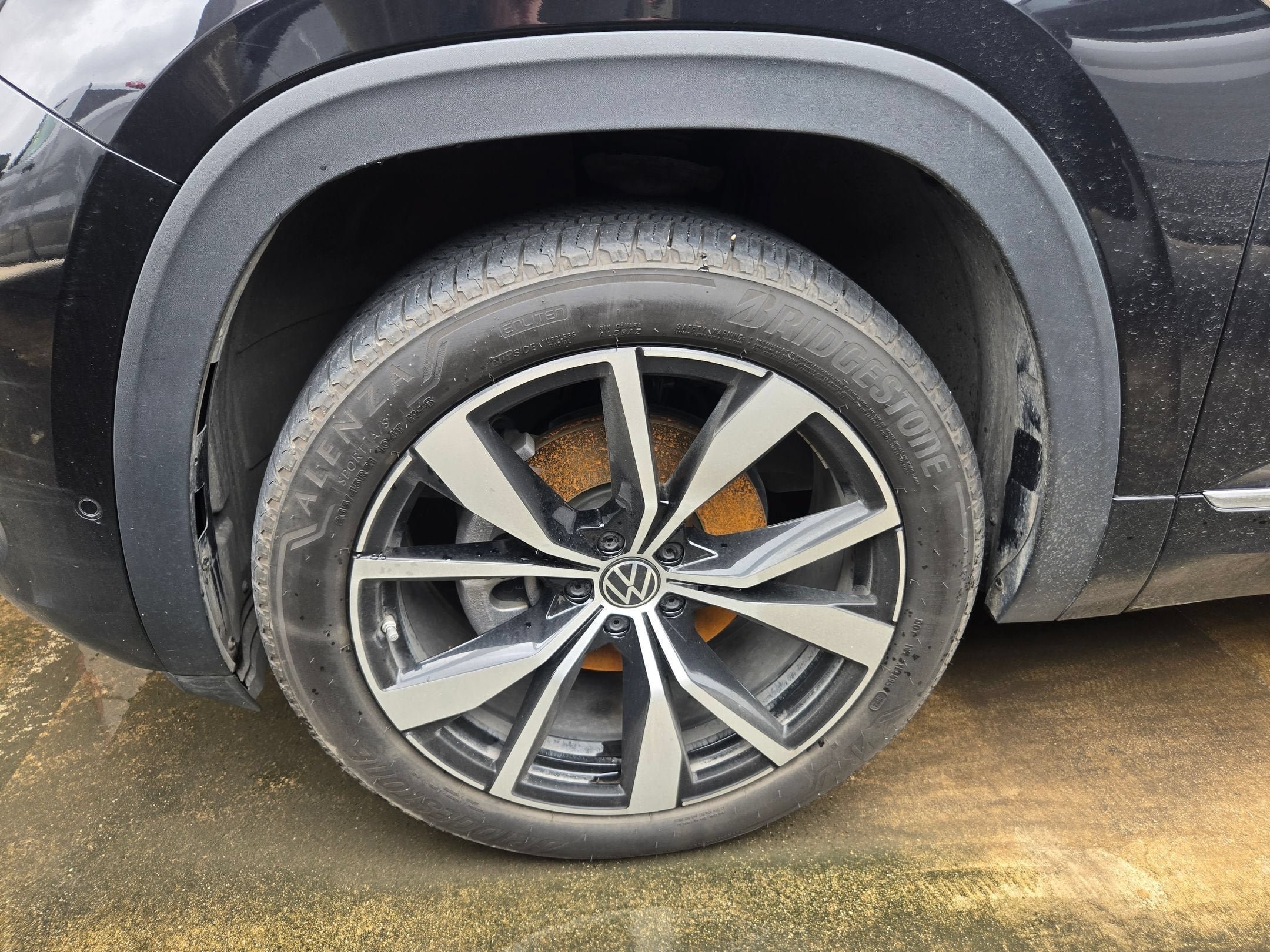 2025 Volkswagen Atlas 2.0T SEL Premium R-Line