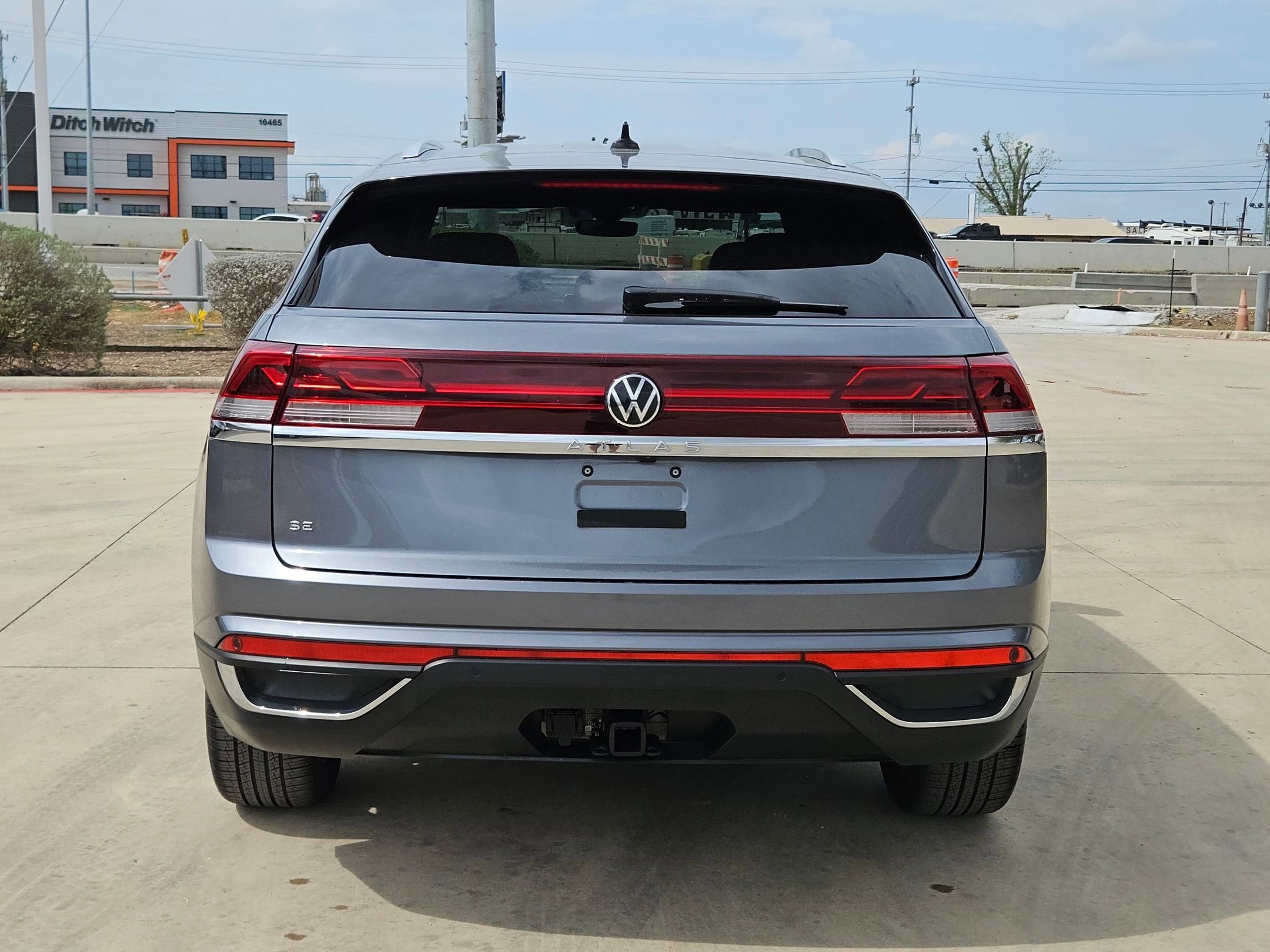 2025 Volkswagen Atlas Cross Sport 2.0T SE w/Technology
