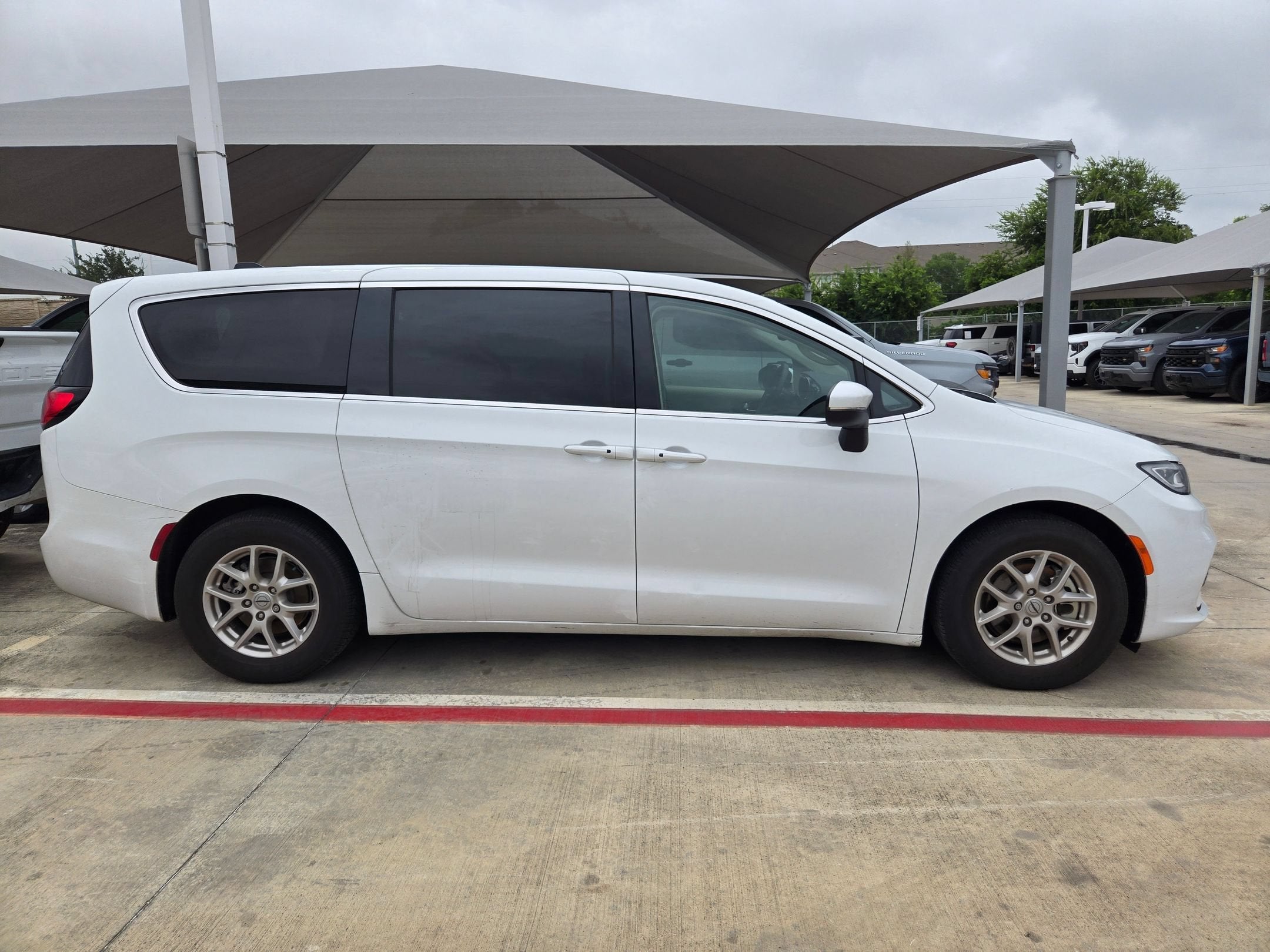 2023 Chrysler Pacifica Touring L