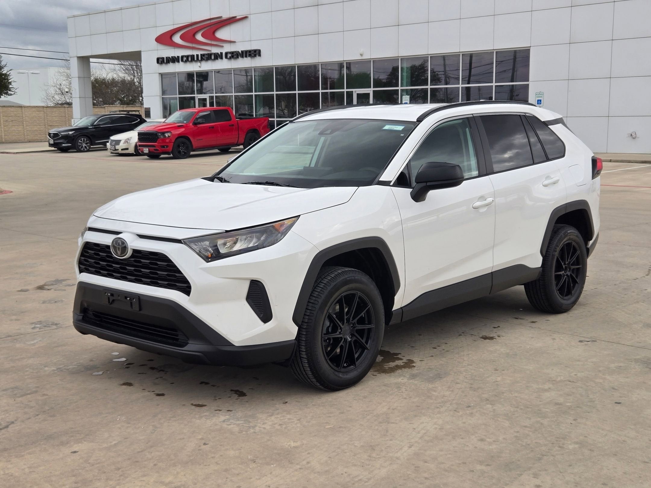 2019 Toyota RAV4 LE