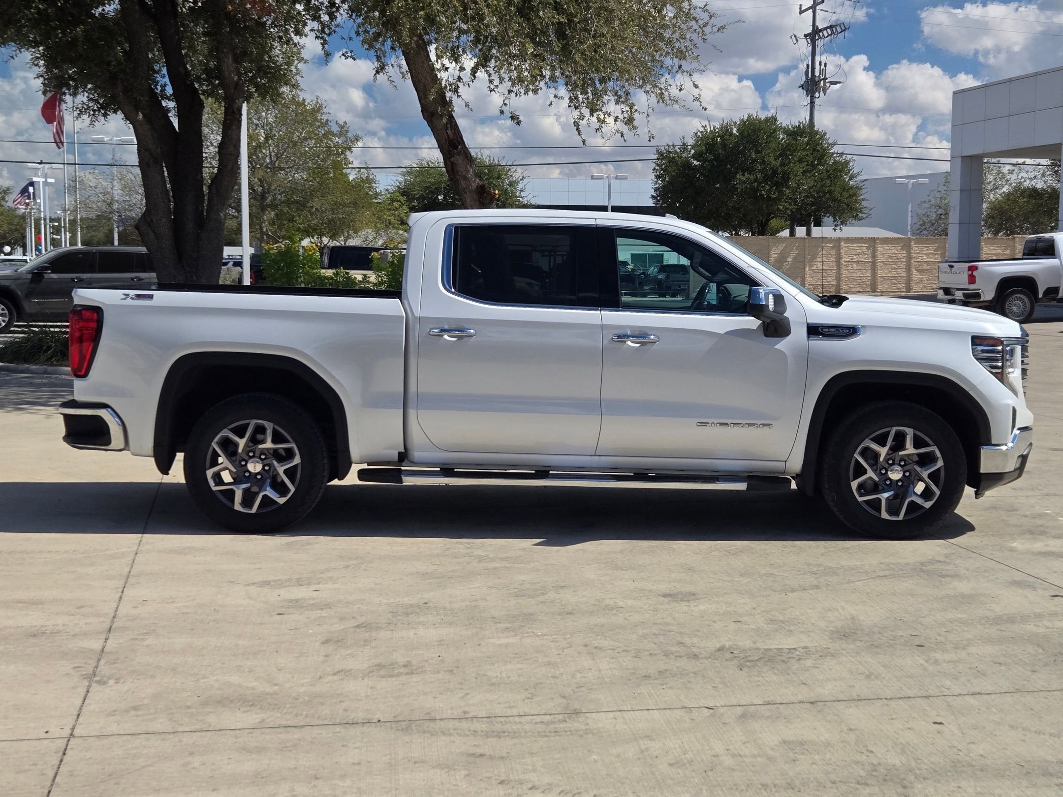 2022 GMC Sierra 1500 SLT