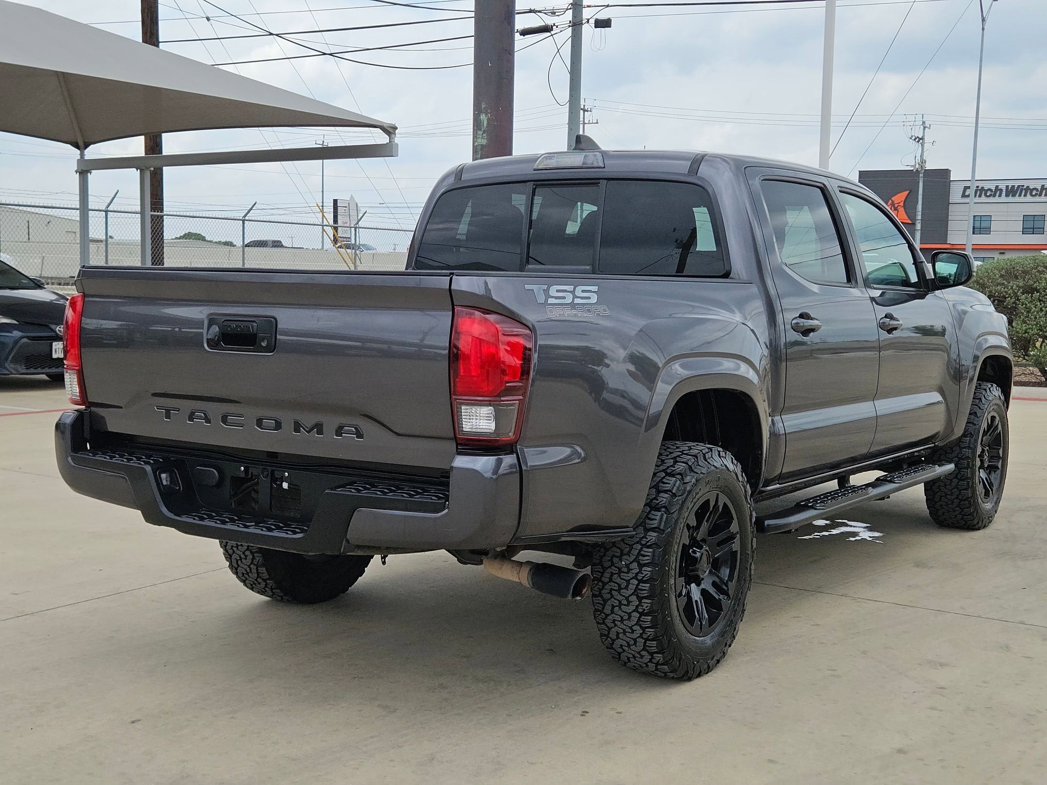 2022 Toyota Tacoma 2WD SR