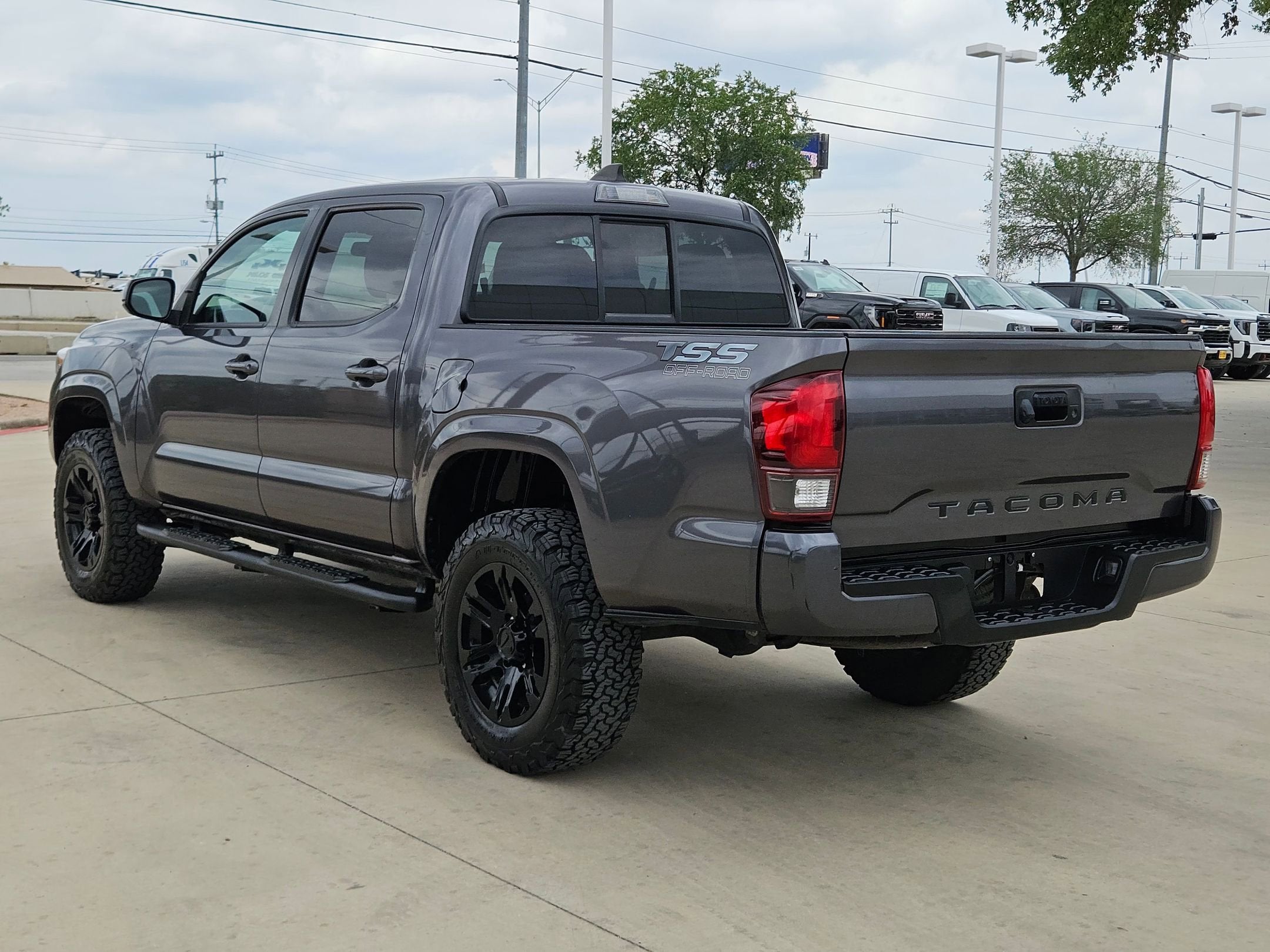 2022 Toyota Tacoma 2WD SR