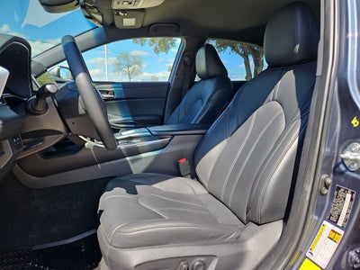 2022 Toyota Avalon XLE