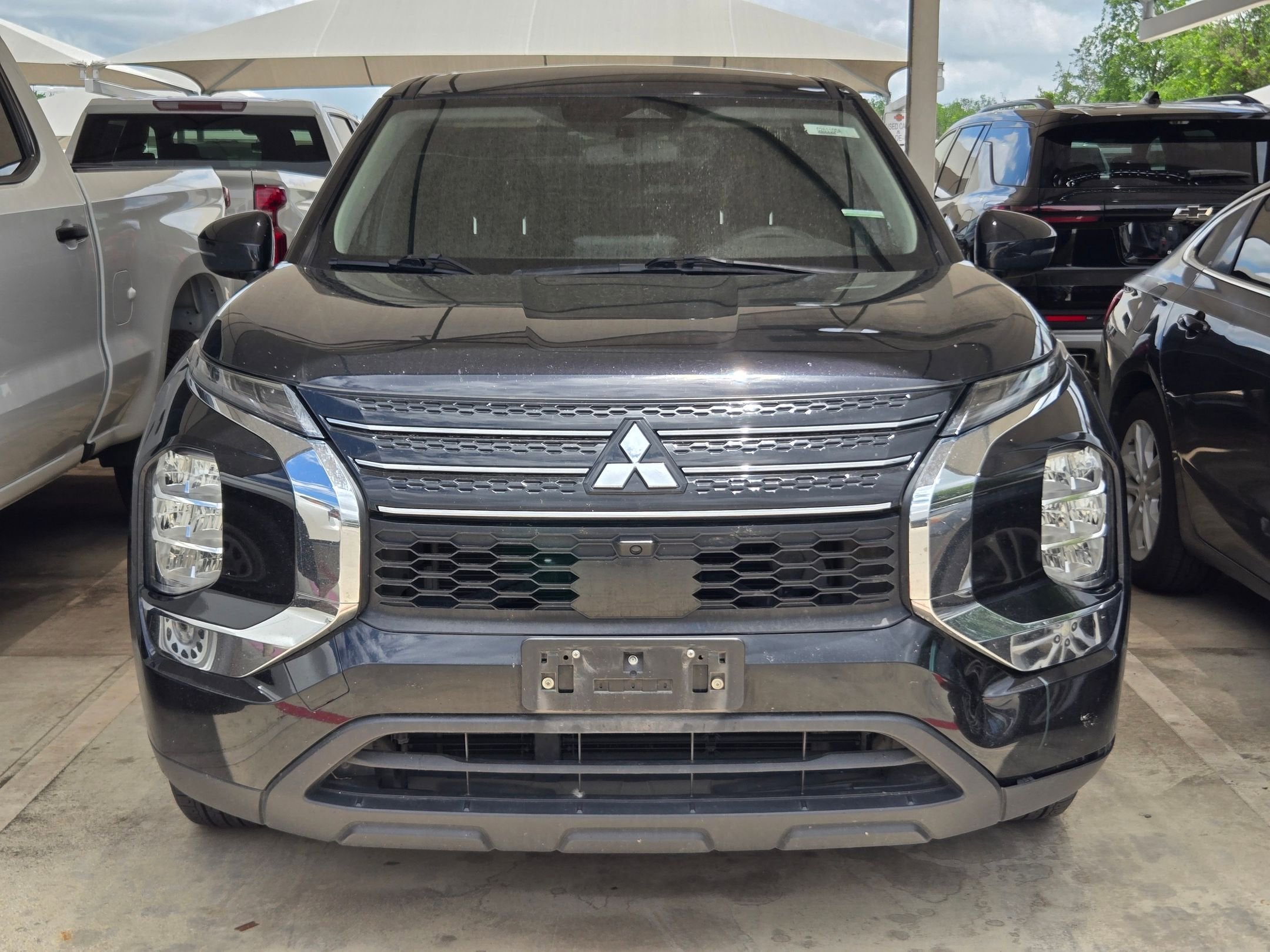 2023 Mitsubishi Outlander ES