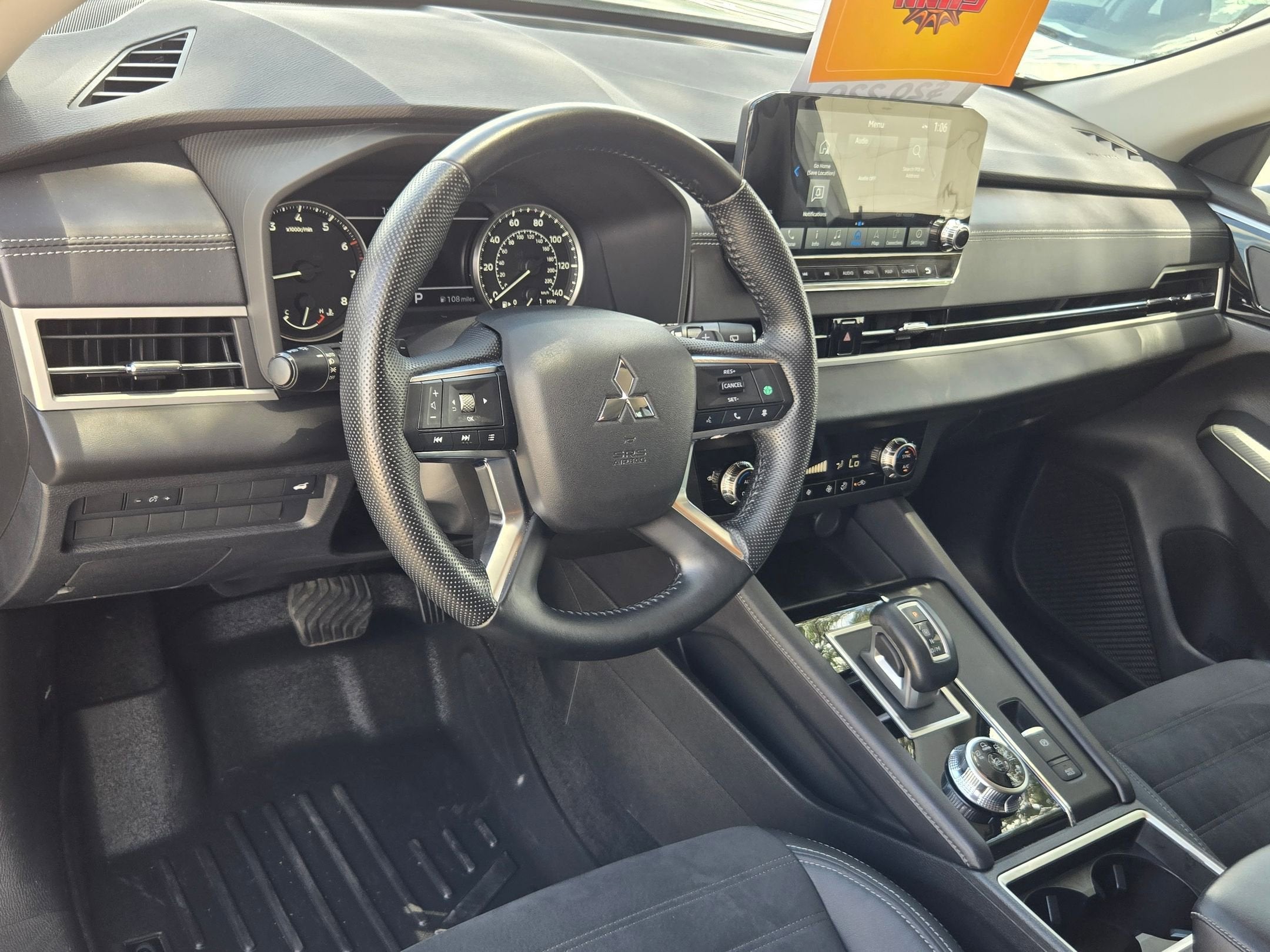 2023 Mitsubishi Outlander SE