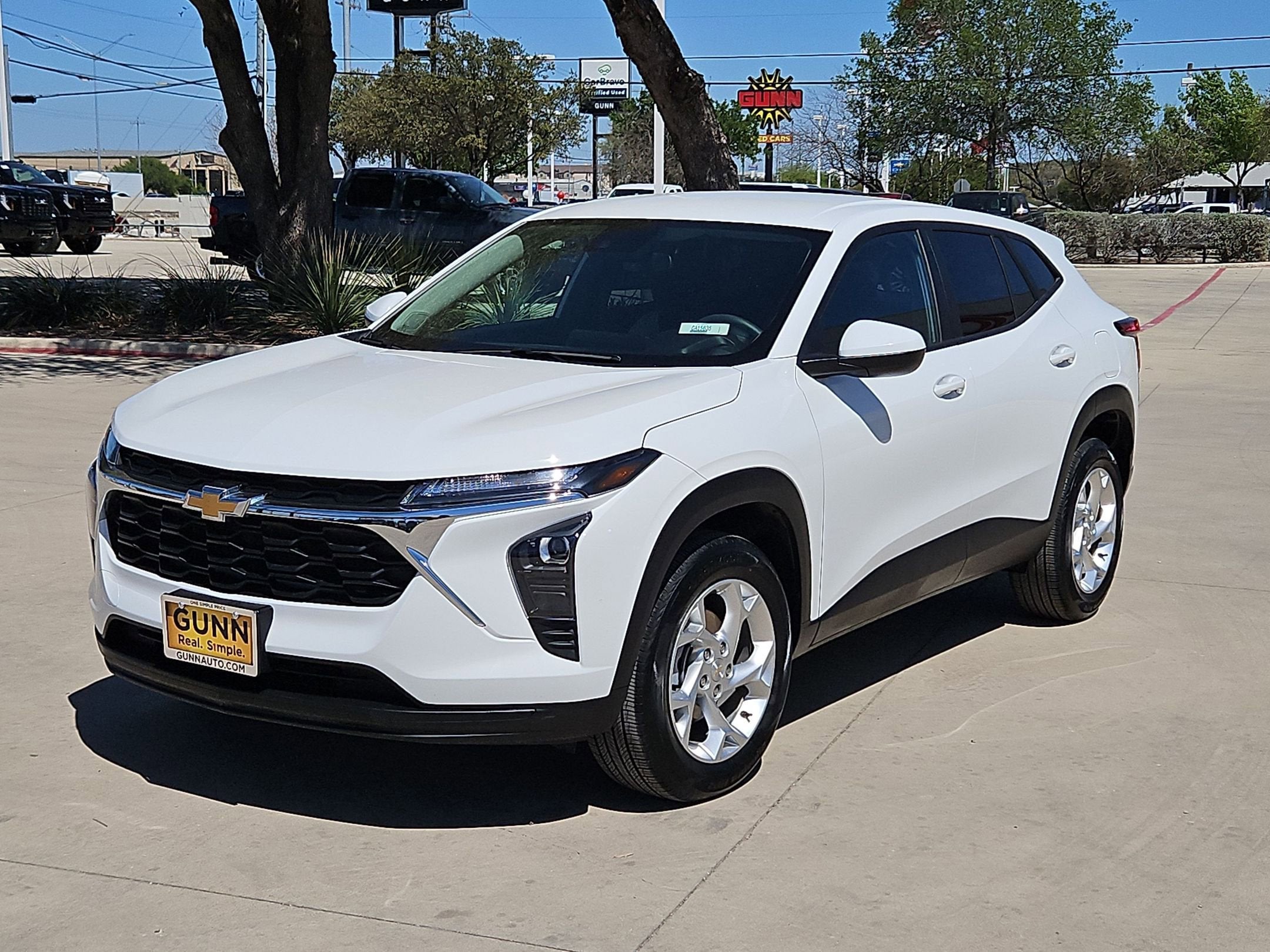 2025 Chevrolet Trax LS