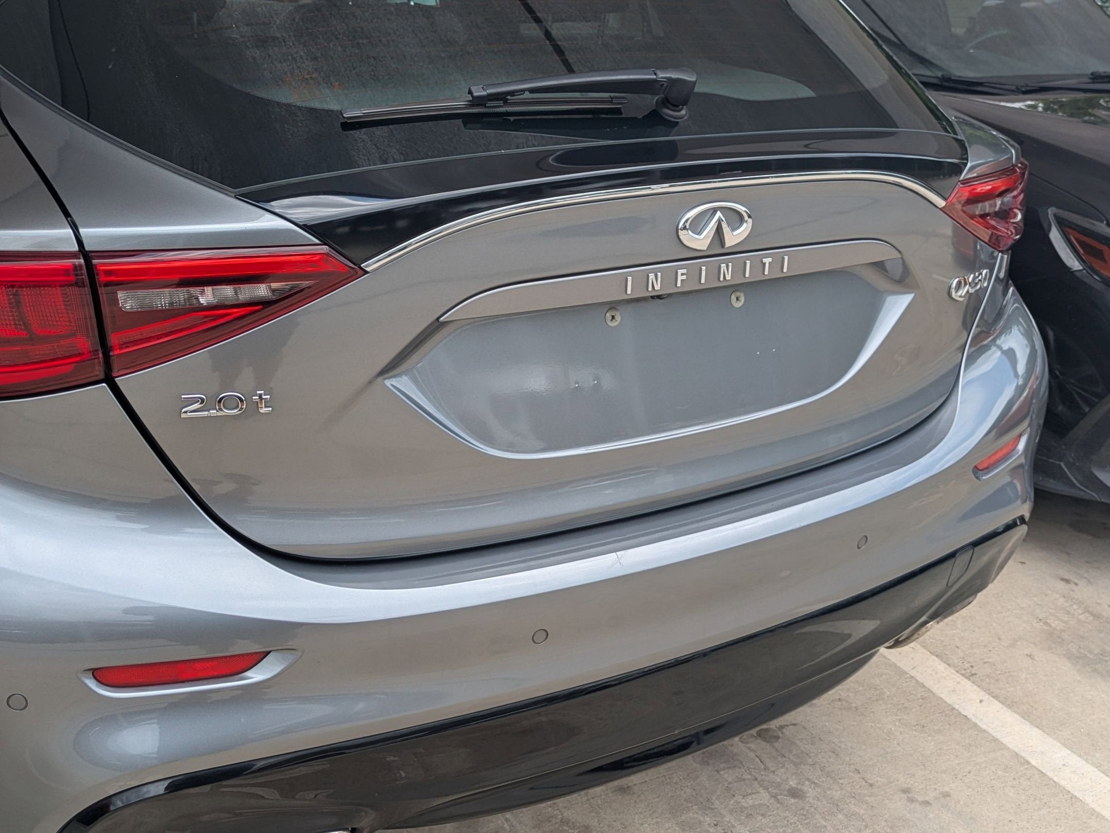 2017 INFINITI QX30 Premium