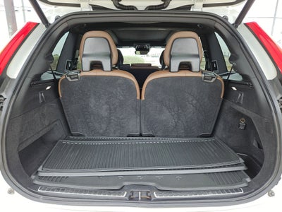 2022 Volvo XC90 Momentum