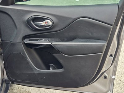 2019 Jeep Cherokee Altitude