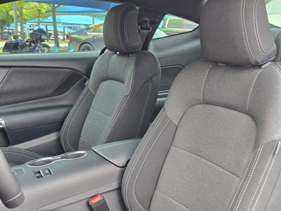 2025 Ford Mustang Base