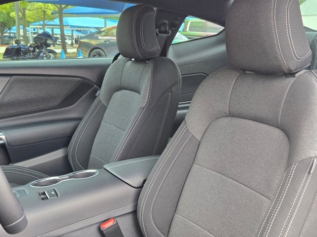 2025 Ford Mustang Base