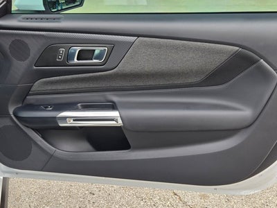 2025 Ford Mustang Base