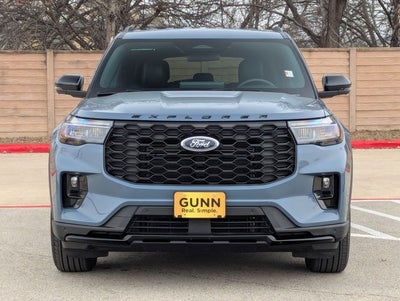 2025 Ford Explorer ST-Line