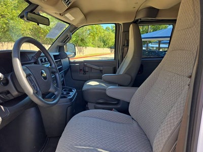 2025 Chevrolet Express Passenger LT