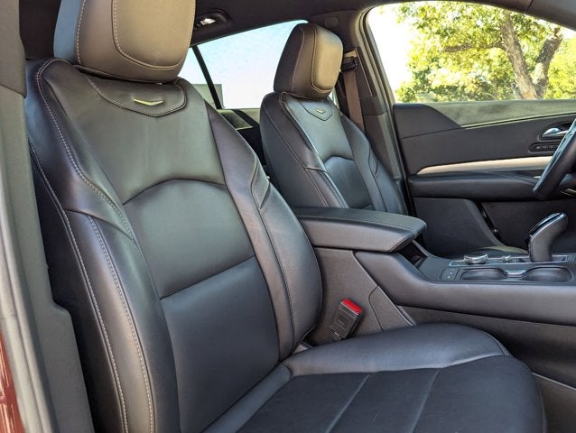 2023 Cadillac XT4 FWD Premium Luxury