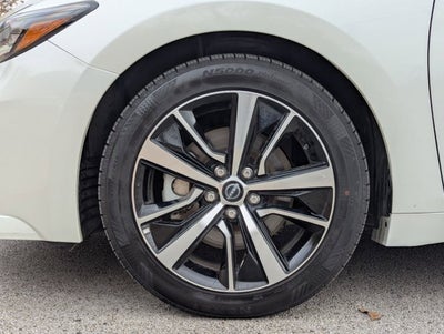 2023 Nissan Maxima SV