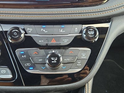 2022 Chrysler Pacifica Hybrid Pinnacle