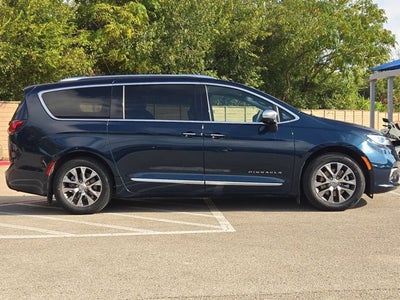 2022 Chrysler Pacifica Hybrid Pinnacle