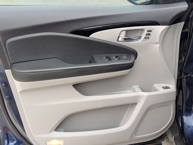 2022 Honda Pilot Touring 7-Passenger