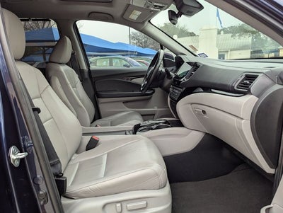 2022 Honda Pilot Touring 7-Passenger