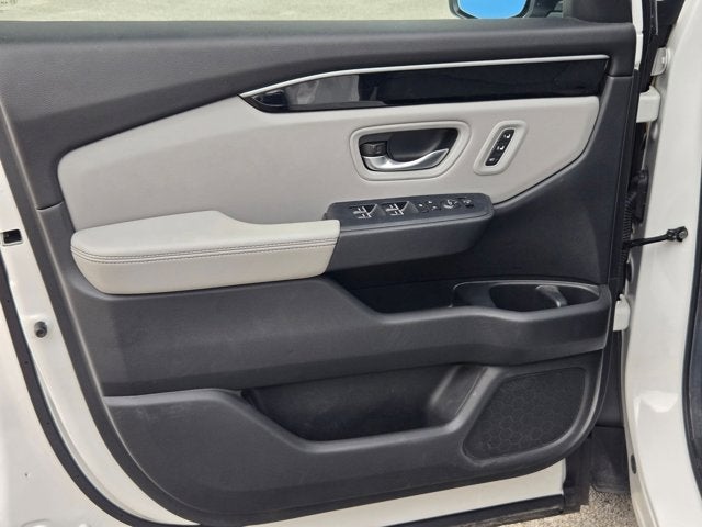 2025 Honda Pilot Base