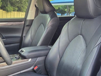 2020 Toyota Highlander Base