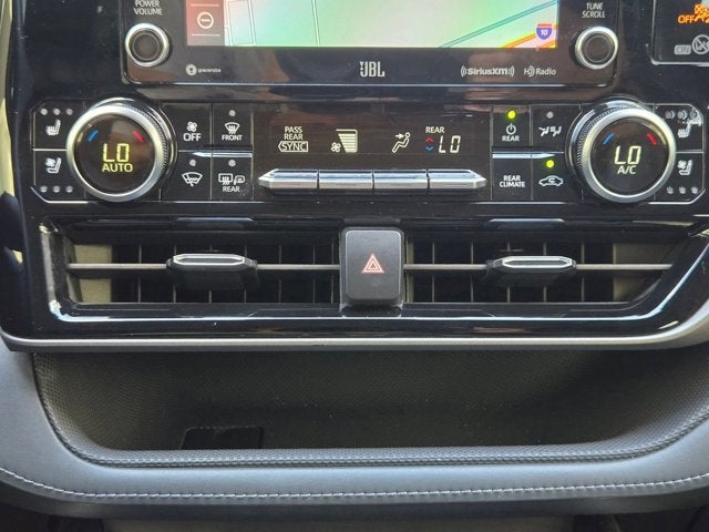 2020 Toyota Highlander Base