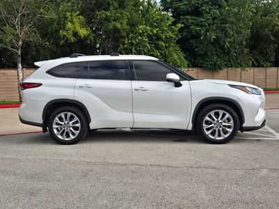 2020 Toyota Highlander Base