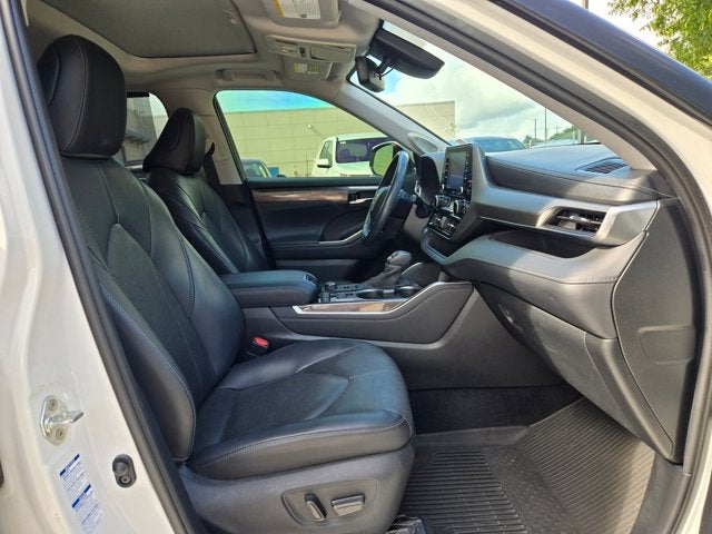 2020 Toyota Highlander Base