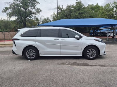 2026 Toyota Sienna XLE