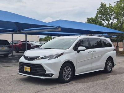 2026 Toyota Sienna XLE