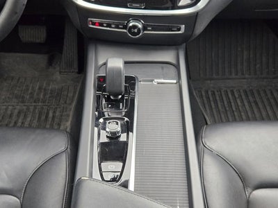 2024 Volvo S60 Core Dark Theme