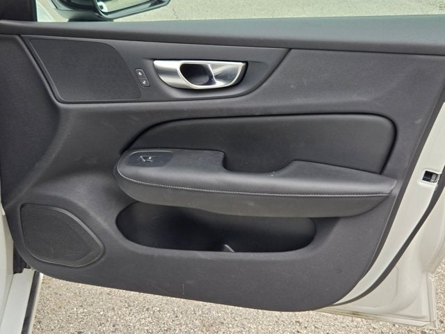 2024 Volvo S60 Core Dark Theme