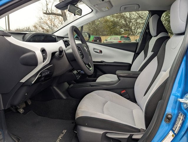 2019 Toyota Prius LE