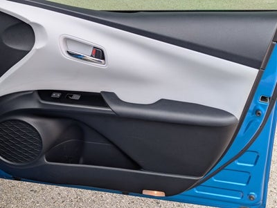 2019 Toyota Prius LE