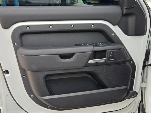 2025 Land Rover Defender S