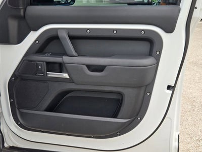 2025 Land Rover Defender S