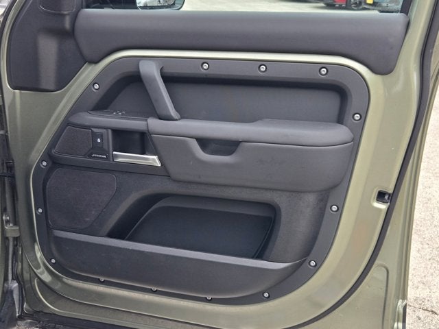 2025 Land Rover Defender S