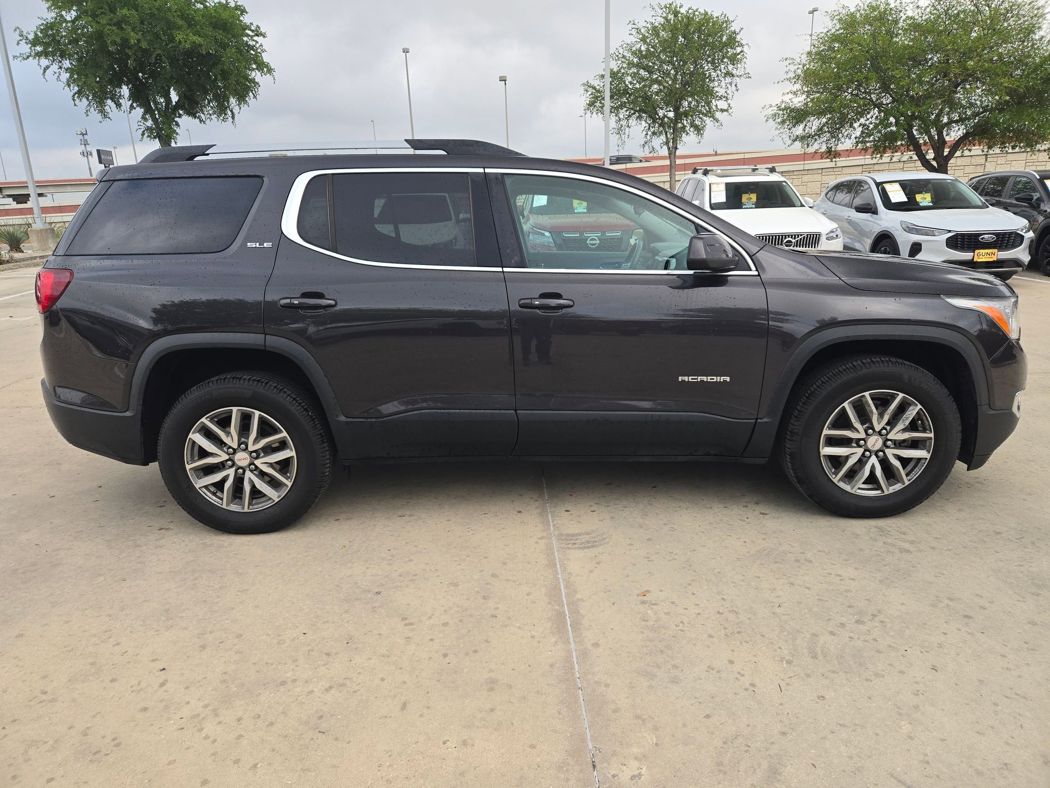 2017 GMC Acadia SLE