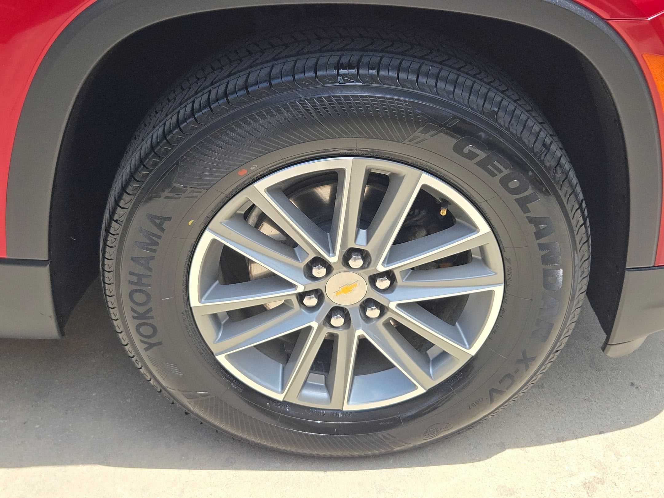 2023 Chevrolet Traverse LT Leather