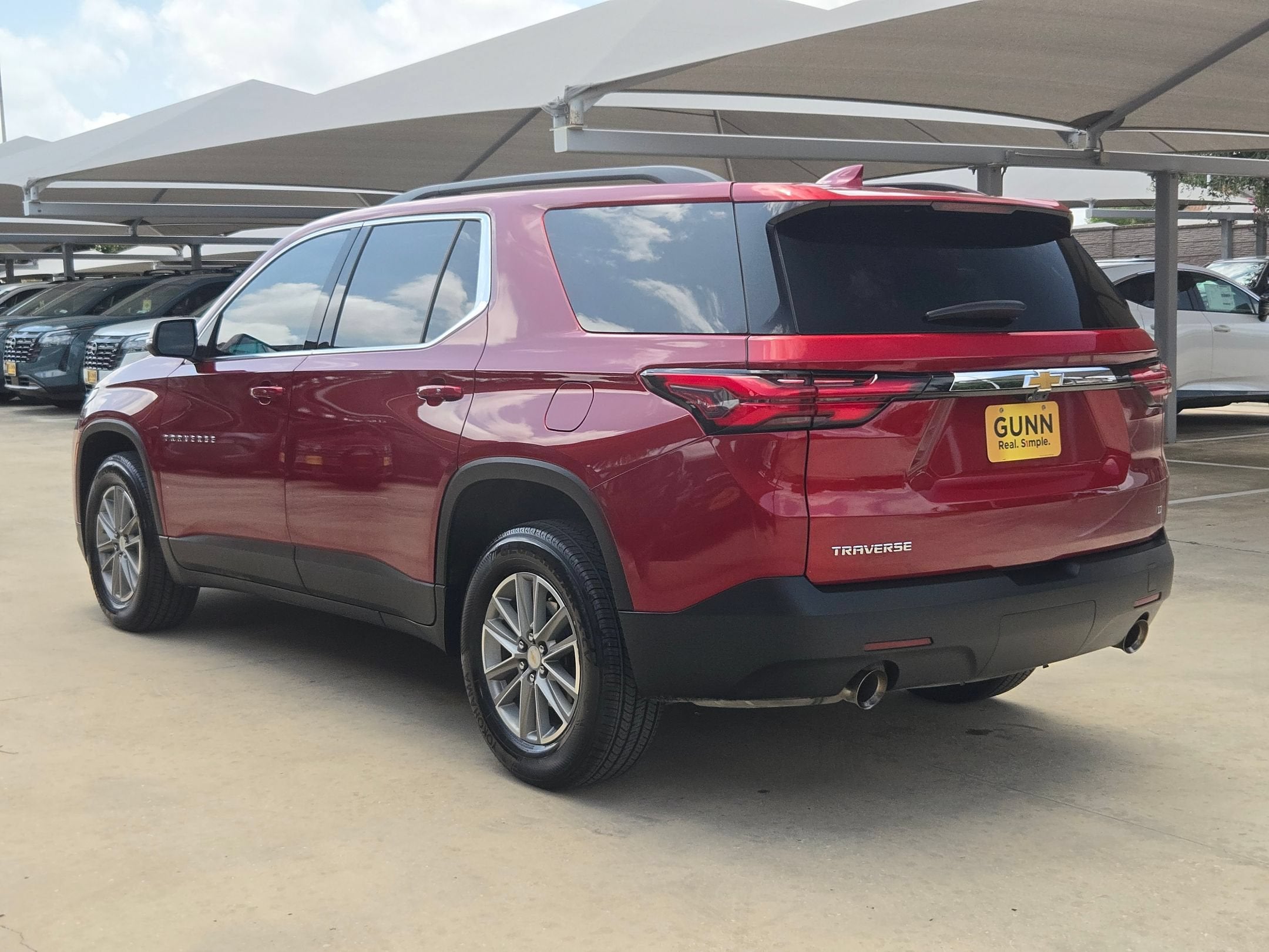 2023 Chevrolet Traverse LT Leather