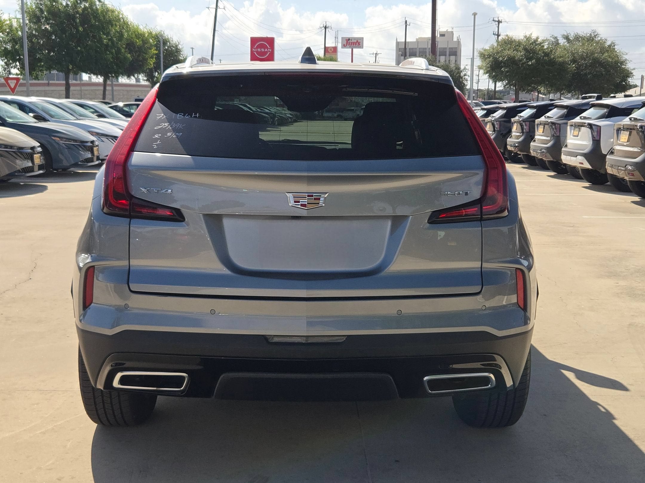 2025 Cadillac XT4 FWD Premium Luxury