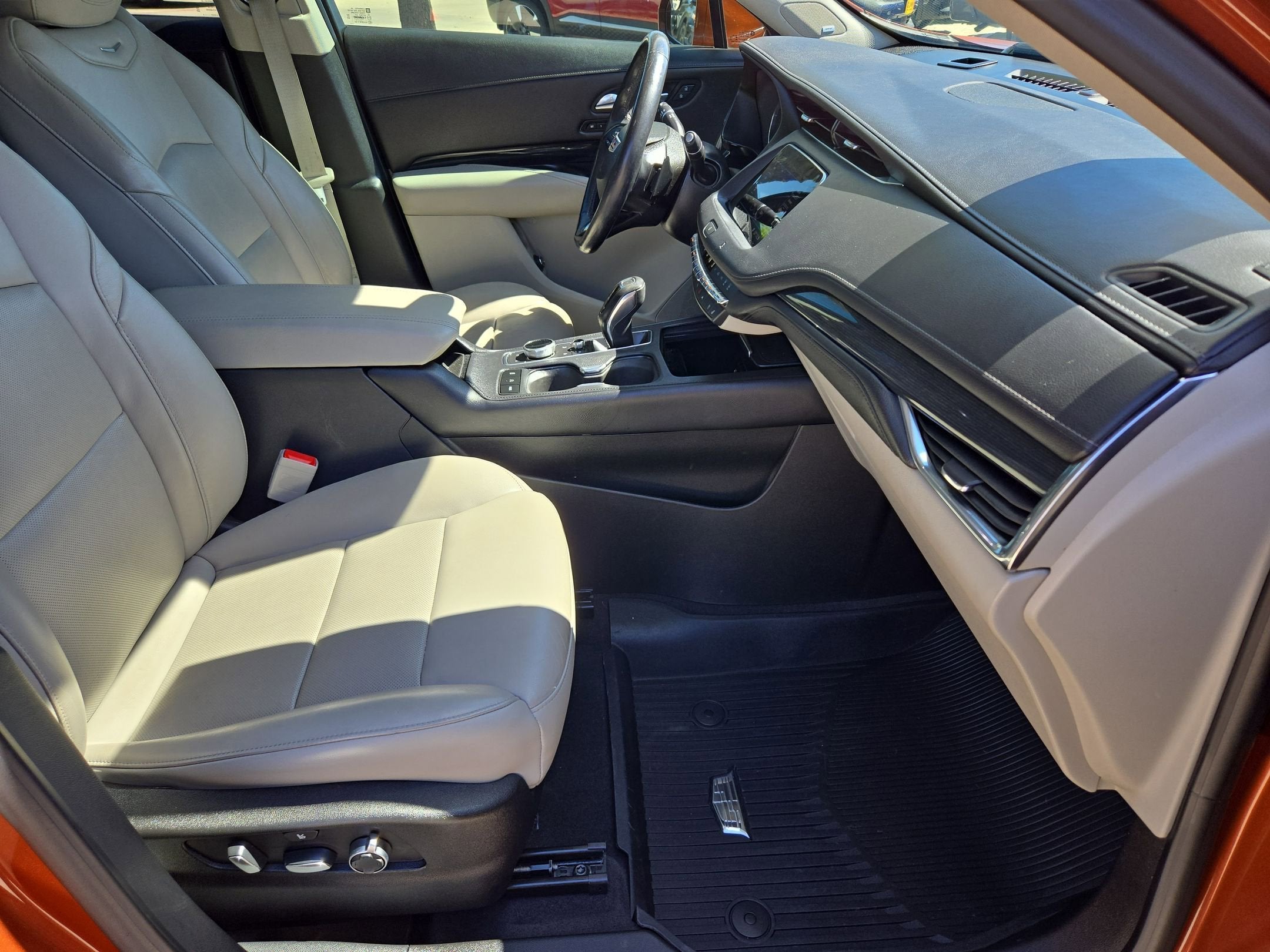 2019 Cadillac XT4 FWD Premium Luxury