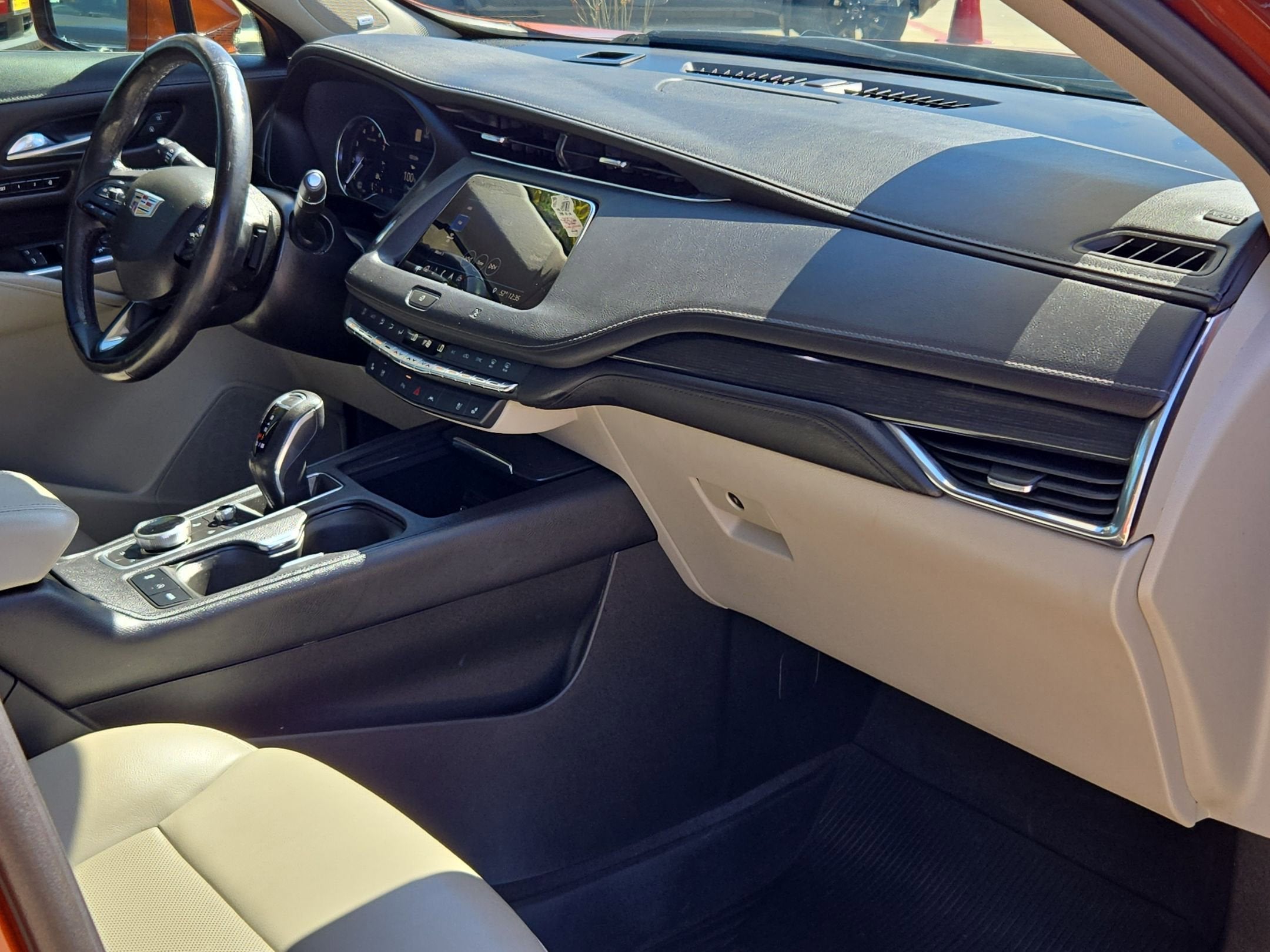 2019 Cadillac XT4 FWD Premium Luxury