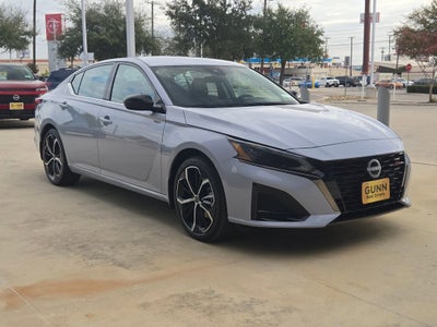 2025 Nissan Altima SR