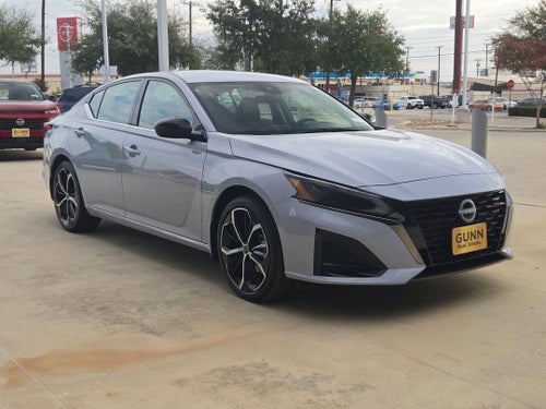 2025 Nissan Altima SR