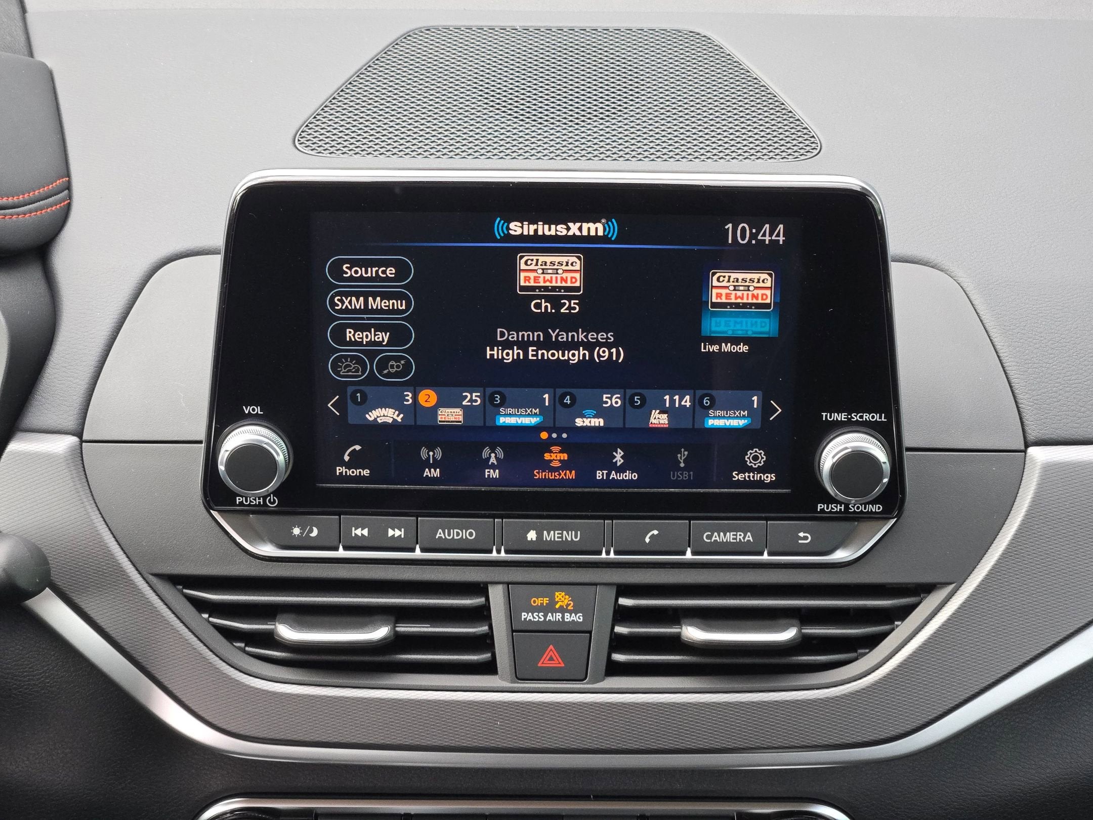 2025 Nissan Altima SR