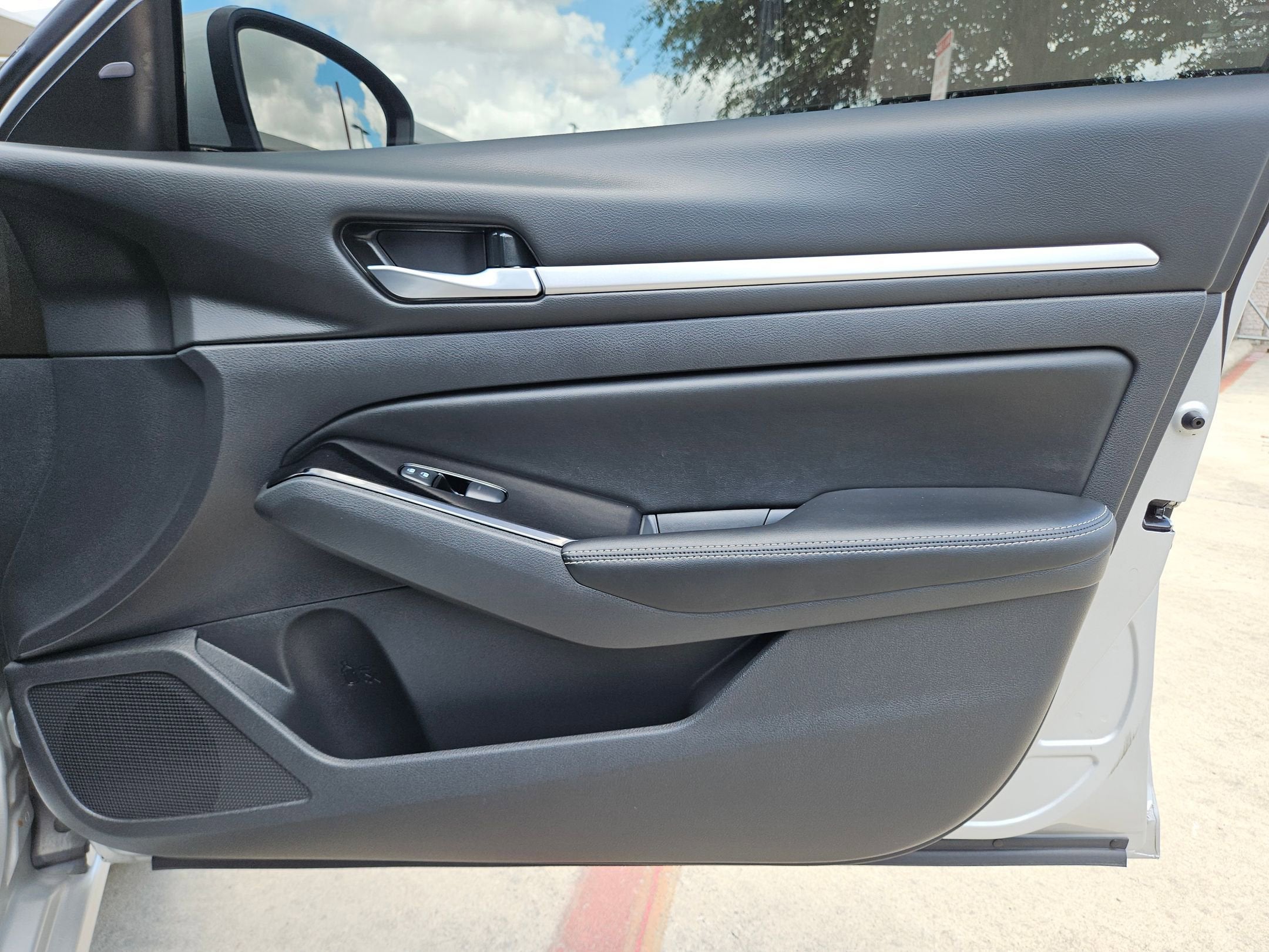 2025 Nissan Altima SL