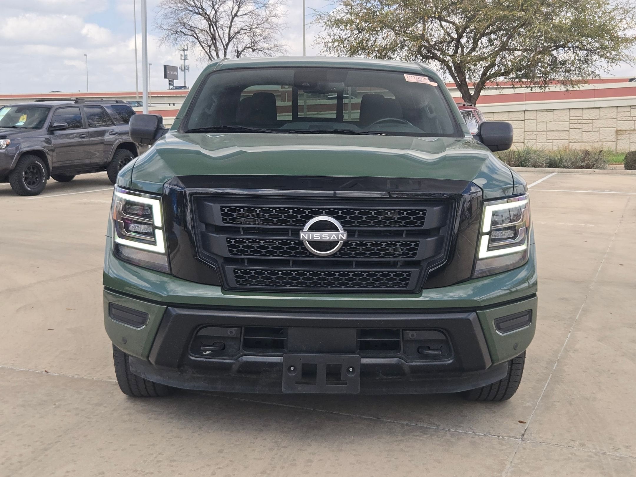 2024 Nissan Titan SV